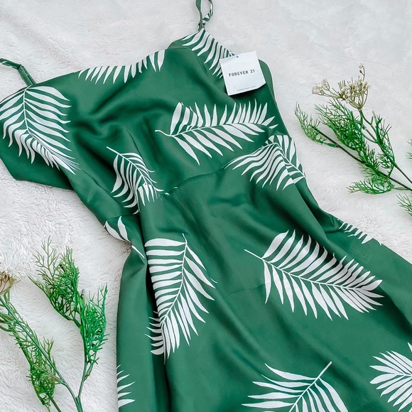 NWT Palm Leaves Dress - Picture 2 of 4